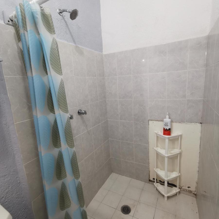 2 Bedroom Apartment With A/C Wi-Fi Best Location! 지와타네호 외부 사진