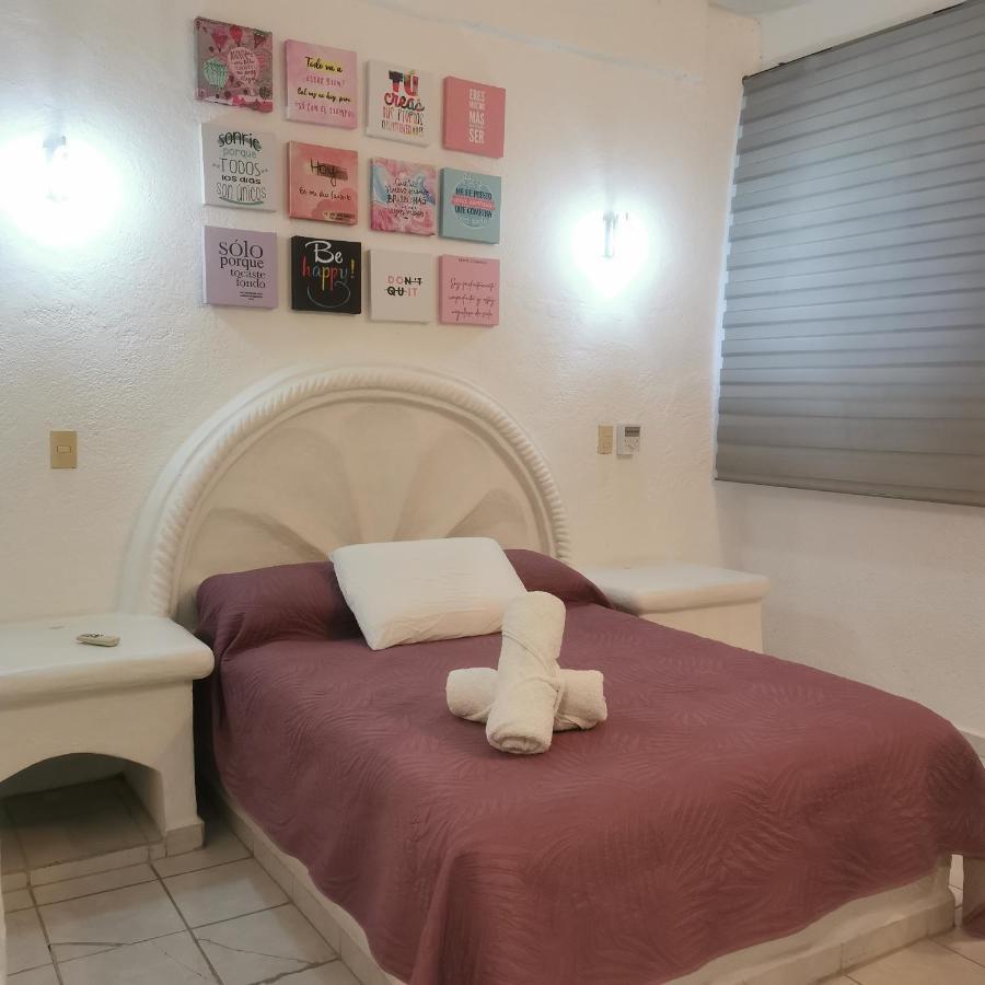 2 Bedroom Apartment With A/C Wi-Fi Best Location! 지와타네호 외부 사진