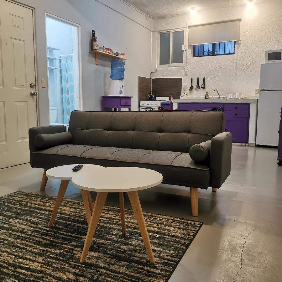 2 Bedroom Apartment With A/C Wi-Fi Best Location! 지와타네호 외부 사진