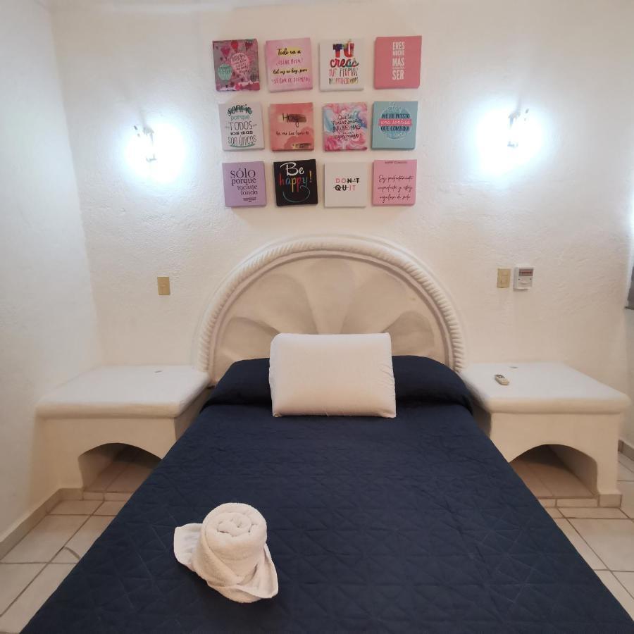 2 Bedroom Apartment With A/C Wi-Fi Best Location! 지와타네호 외부 사진